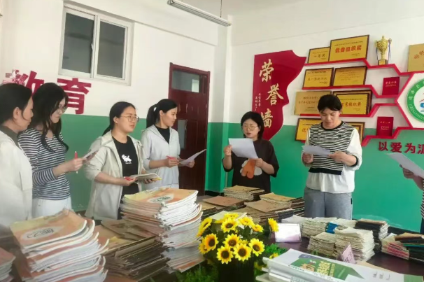 鸡泽县第三实验小学抓实教学常规检查 筑牢育人基本功