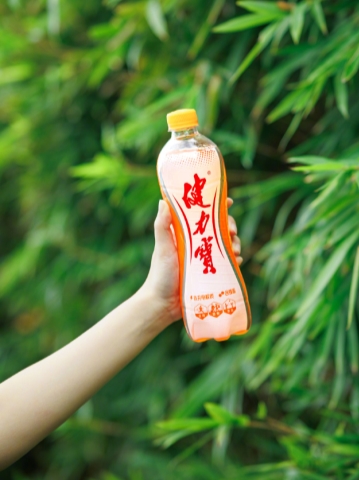足球运动后的科学补水:基于运动强度的饮品选择指南