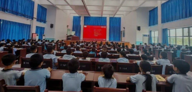 魏县魏州小学：法治进校园  护航助成长
