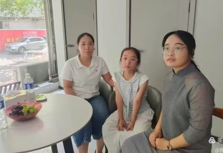 鸡泽县第三实验小学开展暑假家访活动