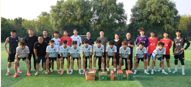 绿茵逐梦，温情护航  鸡泽县实验中学暖心慰问U18足球集训队员
